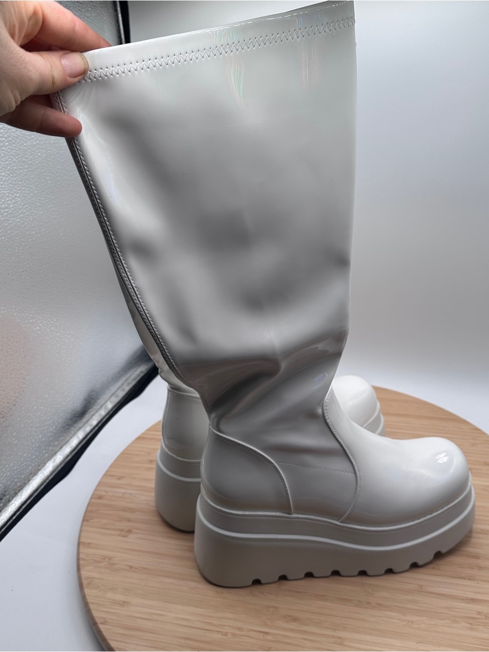 White patent knee-high platform wedge boots size 8.5 - Picture 14 of 15